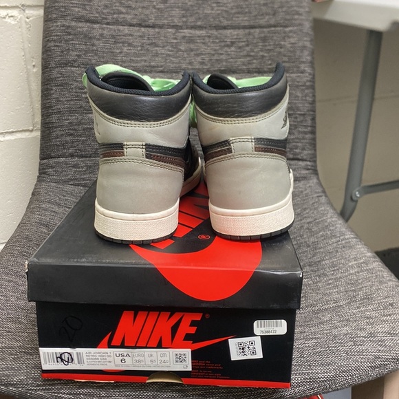 Air Jordan ones retro high OG‘s size 6 - Picture 5 of 10